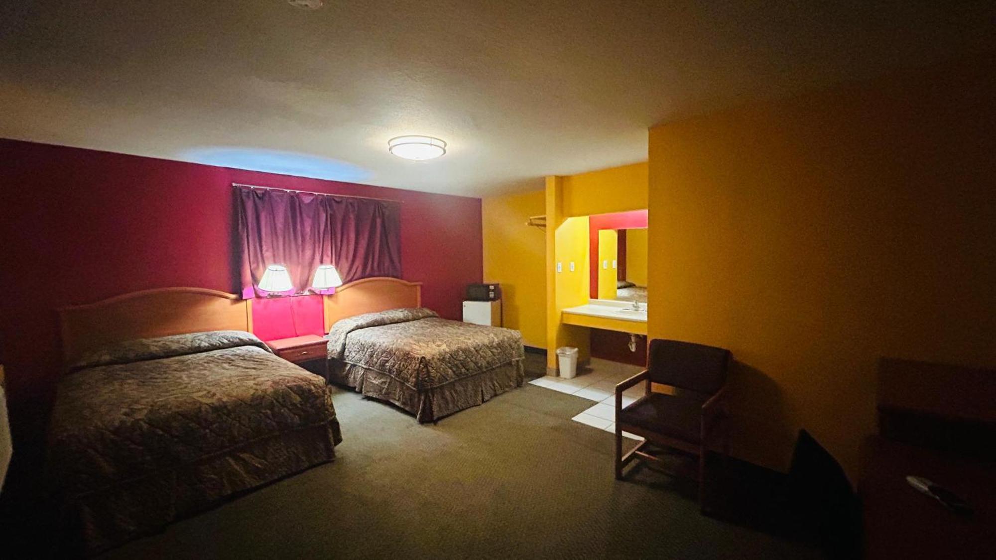 Relax Inn By Oyo Sulphur Hwy 90 Экстерьер фото